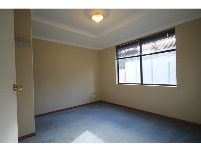 28 Dunn Close, Seville Grove WA 6112