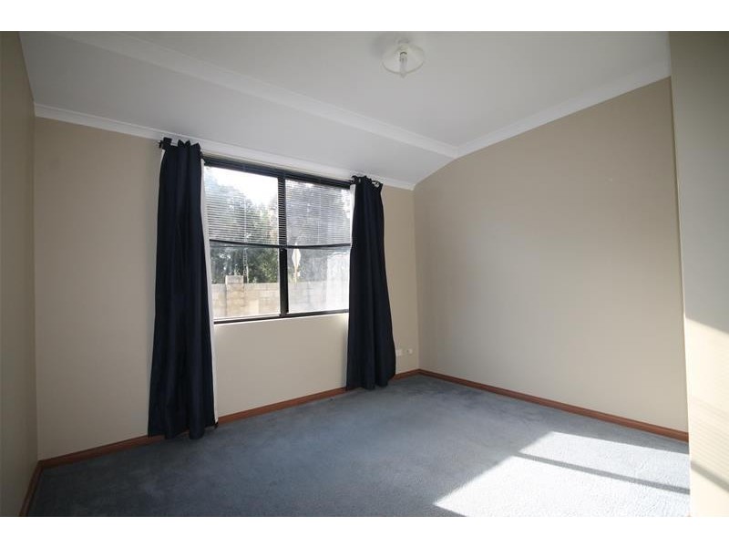 28 Dunn Close, Seville Grove WA 6112