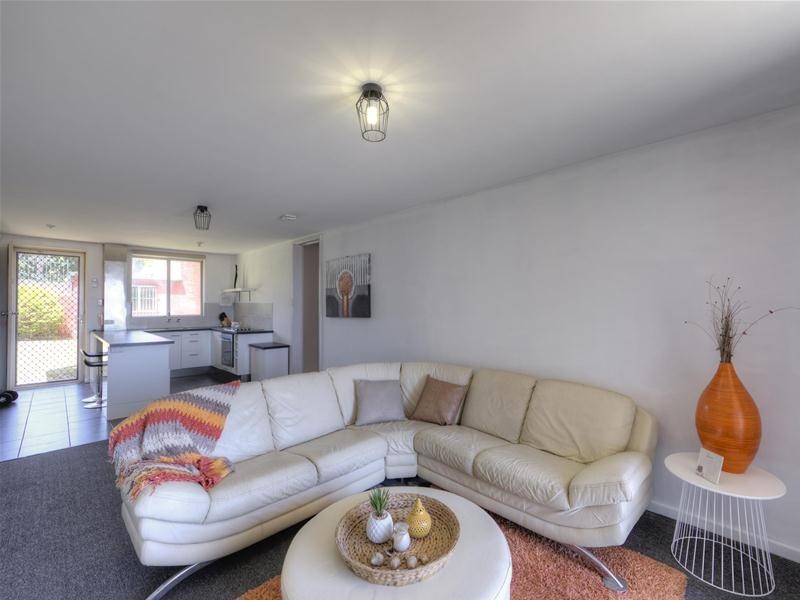 1/8 Hampton Street, Burswood WA 6100