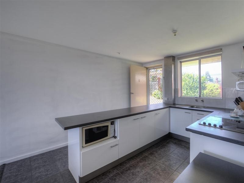 1/8 Hampton Street, Burswood WA 6100