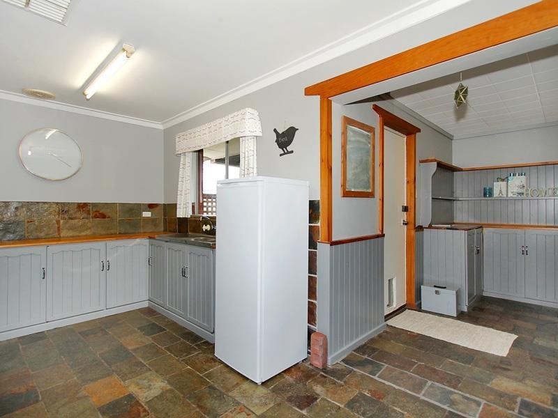 9 Reeves Court, Kelmscott WA 6111