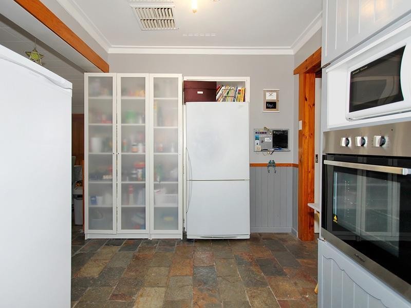 9 Reeves Court, Kelmscott WA 6111