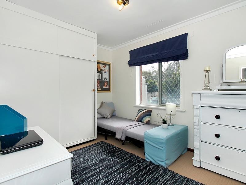 9 Reeves Court, Kelmscott WA 6111