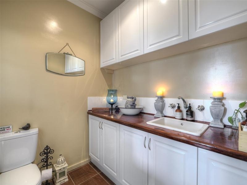 51 Sampson Road, Lesmurdie WA 6076