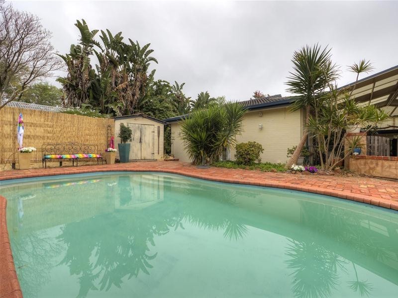 51 Sampson Road, Lesmurdie WA 6076