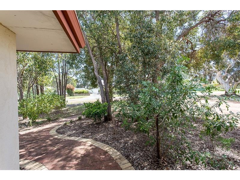 14 Bateman Street, Byford WA 6122