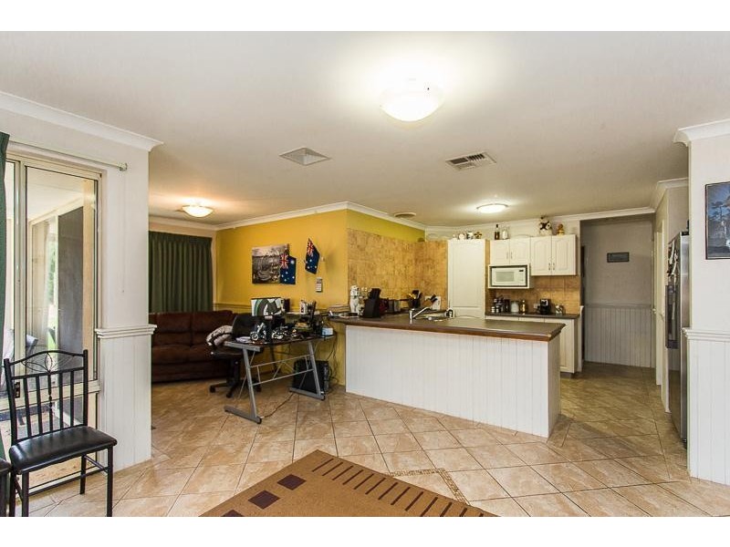 14 Bateman Street, Byford WA 6122