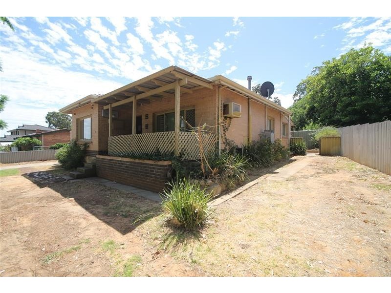 3 Flinn Avenue, Kelmscott WA 6111