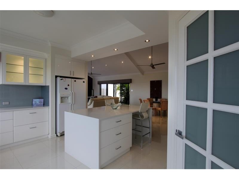 8 Terry Deschamps Way, Denham WA 6537