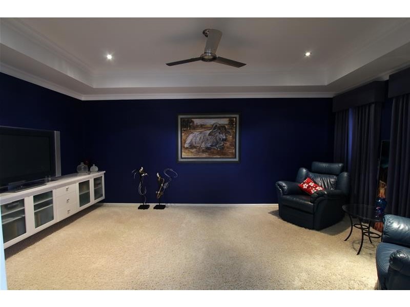 8 Terry Deschamps Way, Denham WA 6537