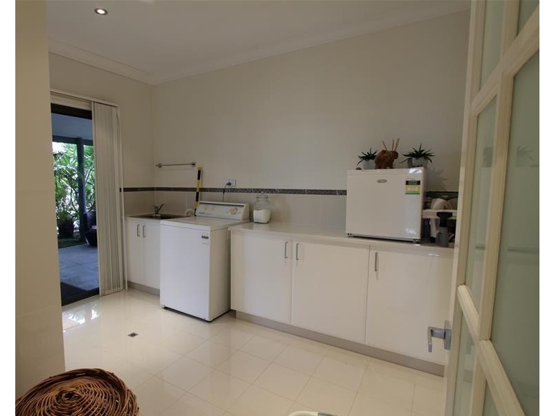 8 Terry Deschamps Way, Denham WA 6537