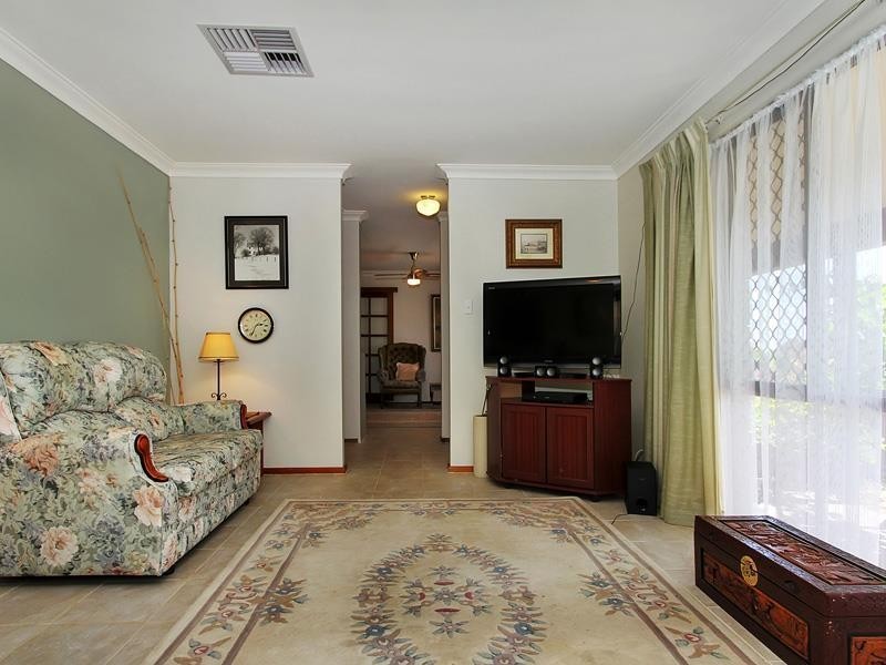 58 Harrison Road, Mount Richon WA 6112