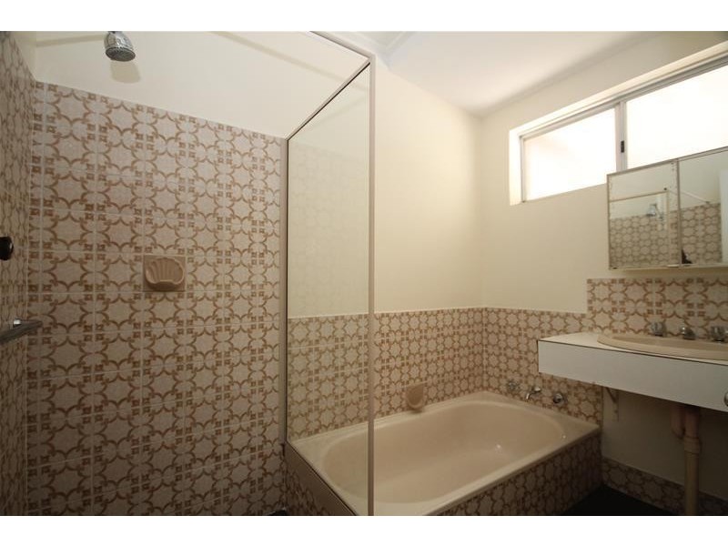 3 Gilbey Court, Camillo WA 6111