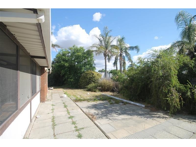 3 Gilbey Court, Camillo WA 6111