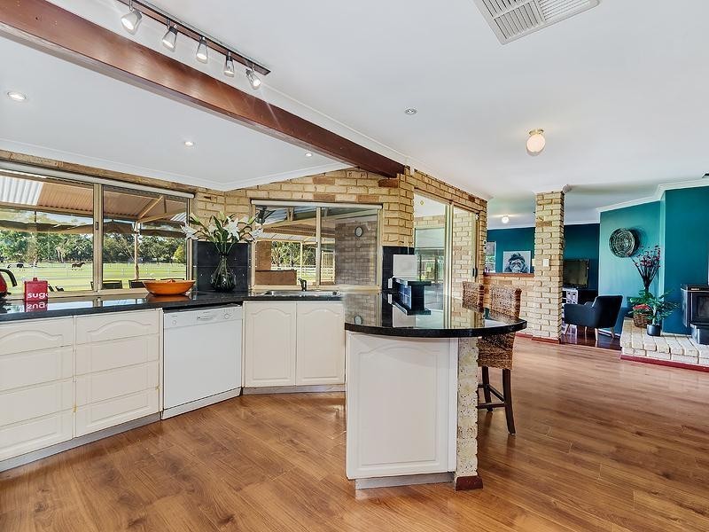 21 Lord Fury Court, Darling Downs WA 6122