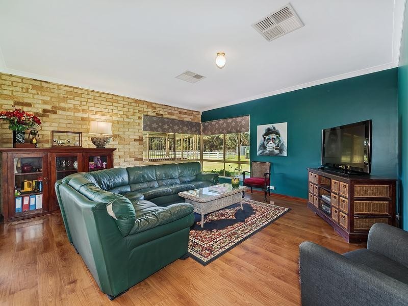 21 Lord Fury Court, Darling Downs WA 6122