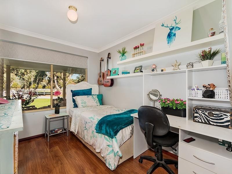 21 Lord Fury Court, Darling Downs WA 6122