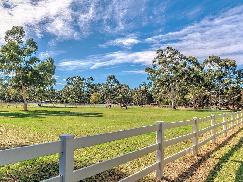 21 Lord Fury Court, Darling Downs WA 6122
