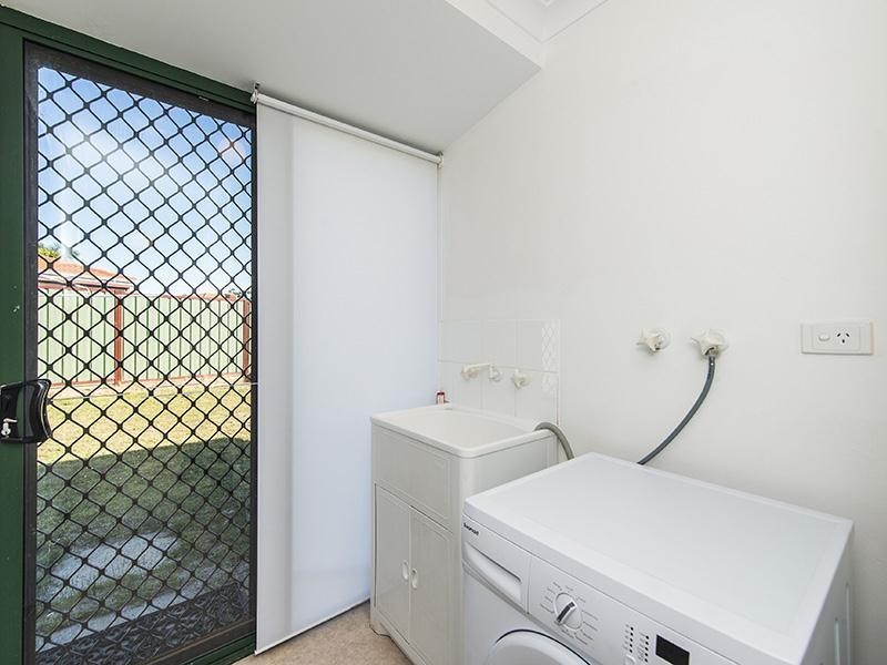 10 Ashworth Way, Brookdale WA 6112