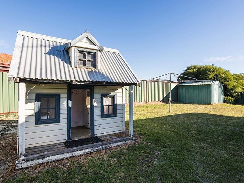 10 Ashworth Way, Brookdale WA 6112