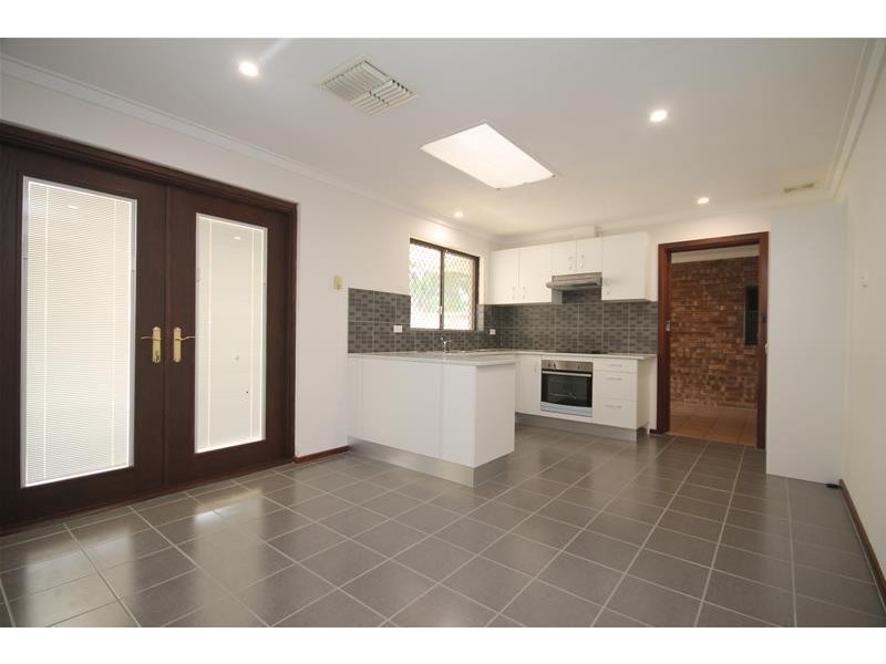 32 Stevenage Street, Huntingdale WA 6110