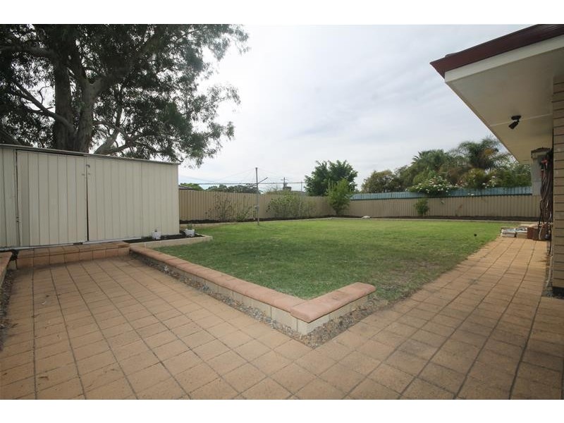 32 Stevenage Street, Huntingdale WA 6110