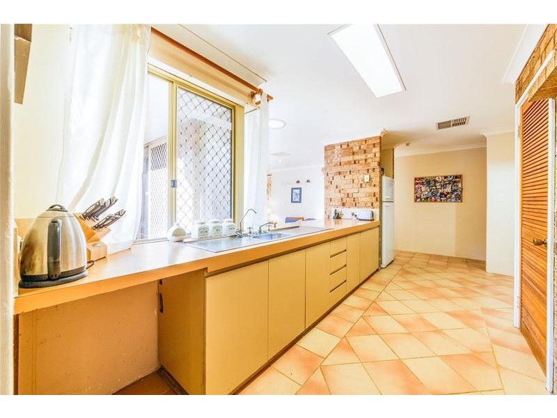 39 Coolabah Way, Forrestfield WA 6058