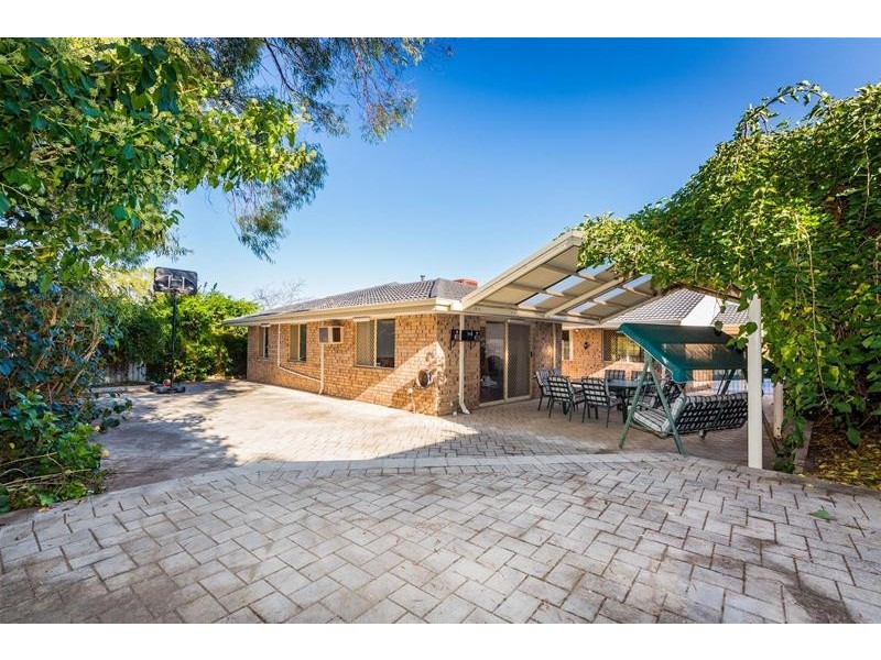 39 Coolabah Way, Forrestfield WA 6058