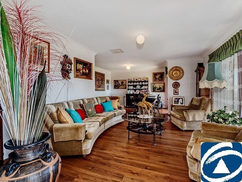 3 Hillside Road, Mount Richon WA 6112