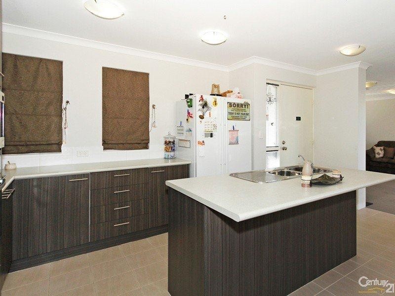 Unit 2/21 Cronin Place, Armadale WA 6112