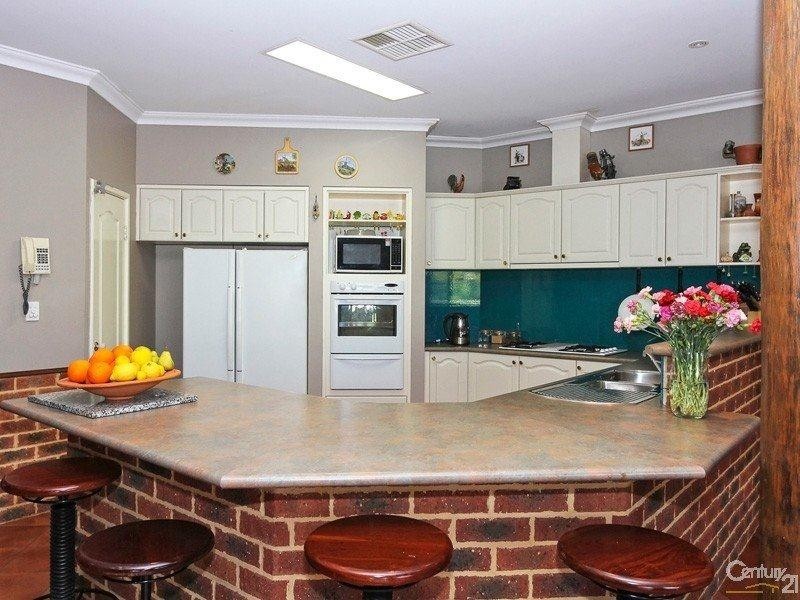 110 Cumming Road, Oakford WA 6121