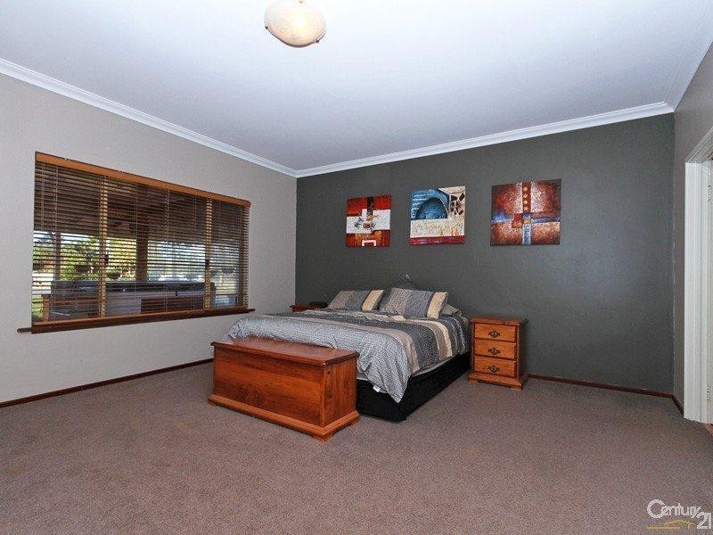 110 Cumming Road, Oakford WA 6121
