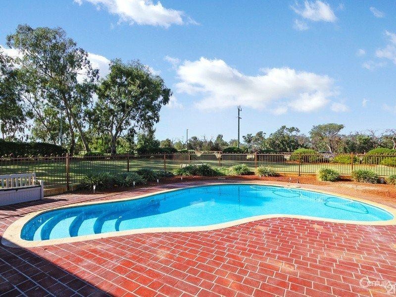 110 Cumming Road, Oakford WA 6121