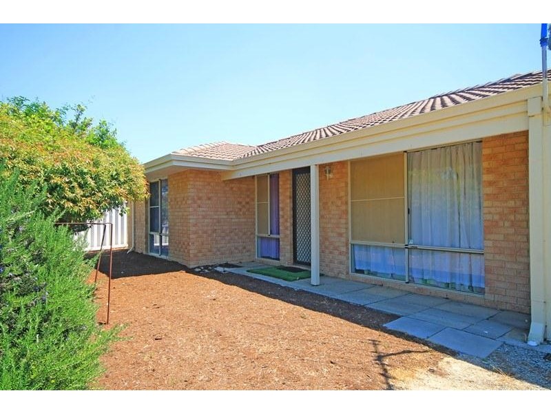 93 Braemore Street, Seville Grove WA 6112