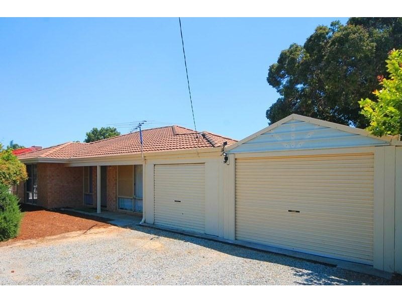93 Braemore Street, Seville Grove WA 6112