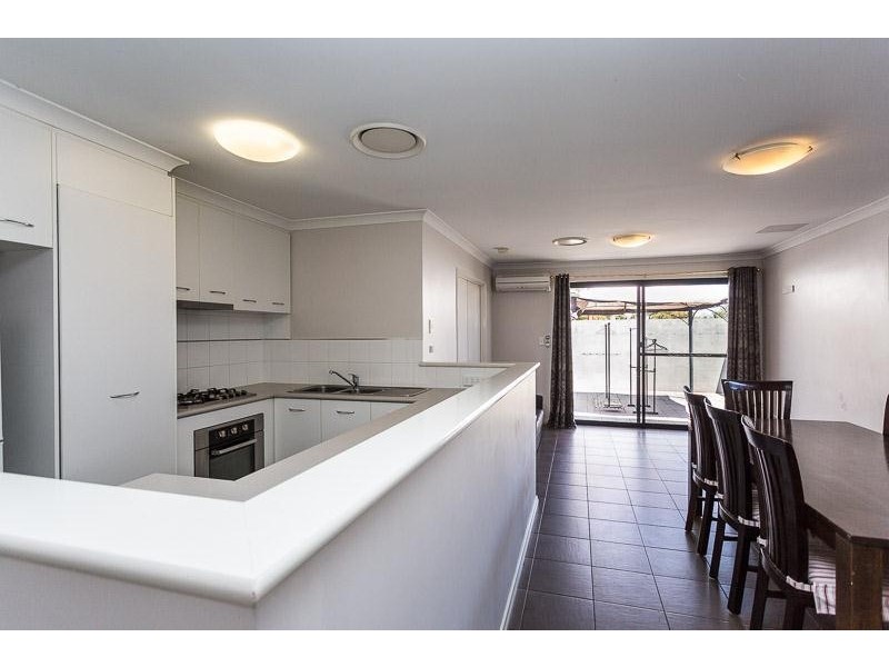 1/2 Salamanca Boulevard, Seville Grove WA 6112