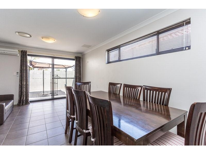 1/2 Salamanca Boulevard, Seville Grove WA 6112