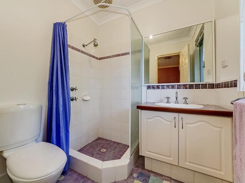 11b Seventh Road, Armadale WA 6112