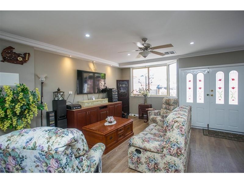 207 Kalamunda Road, Maida Vale WA 6057