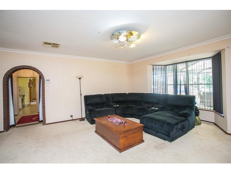 207 Kalamunda Road, Maida Vale WA 6057