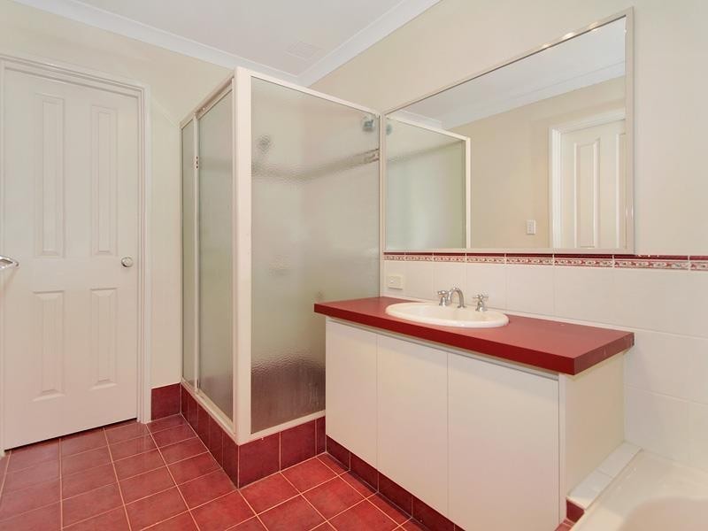 8 Darling Range Drive, Bedfordale WA 6112