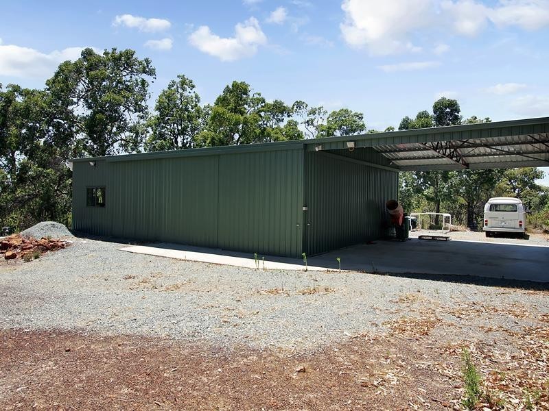 8 Darling Range Drive, Bedfordale WA 6112