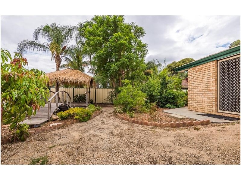 1 Tummell Court, Seville Grove WA 6112