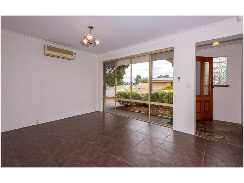 1 Tummell Court, Seville Grove WA 6112