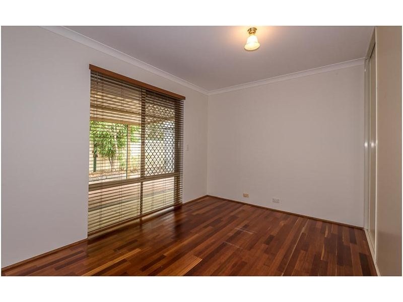 1 Tummell Court, Seville Grove WA 6112