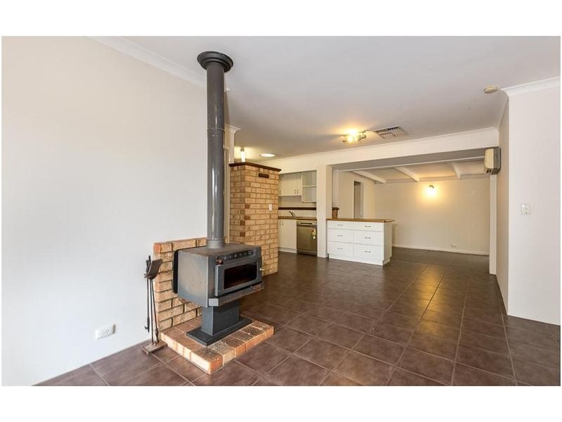 1 Tummell Court, Seville Grove WA 6112