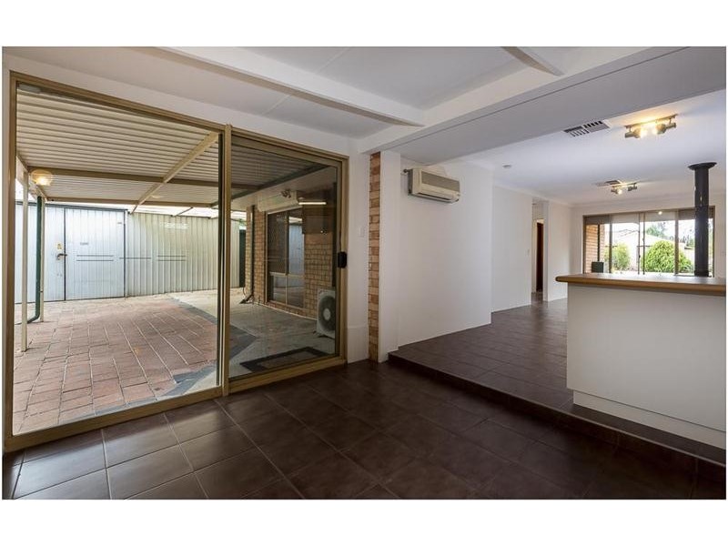 1 Tummell Court, Seville Grove WA 6112