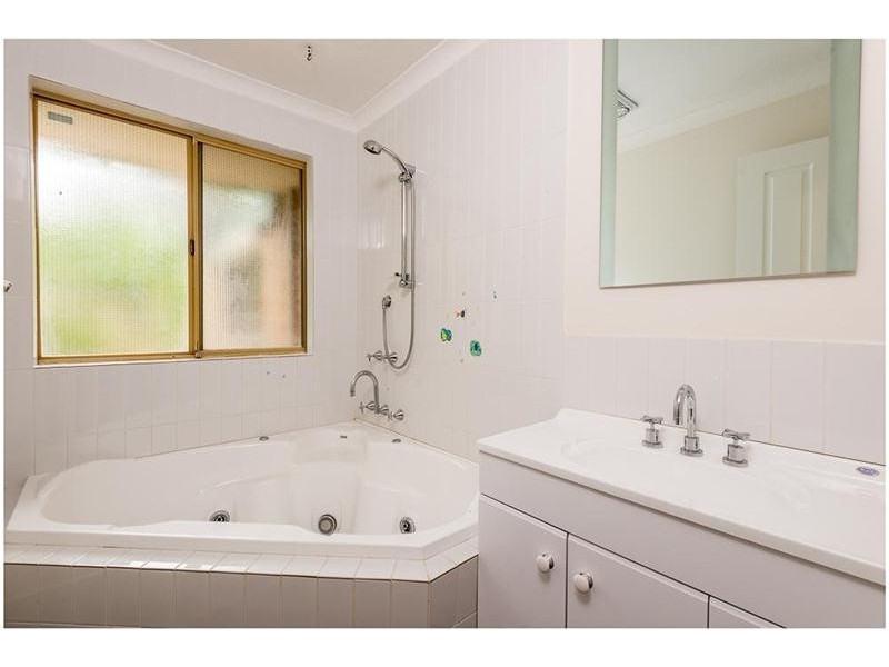 1 Tummell Court, Seville Grove WA 6112