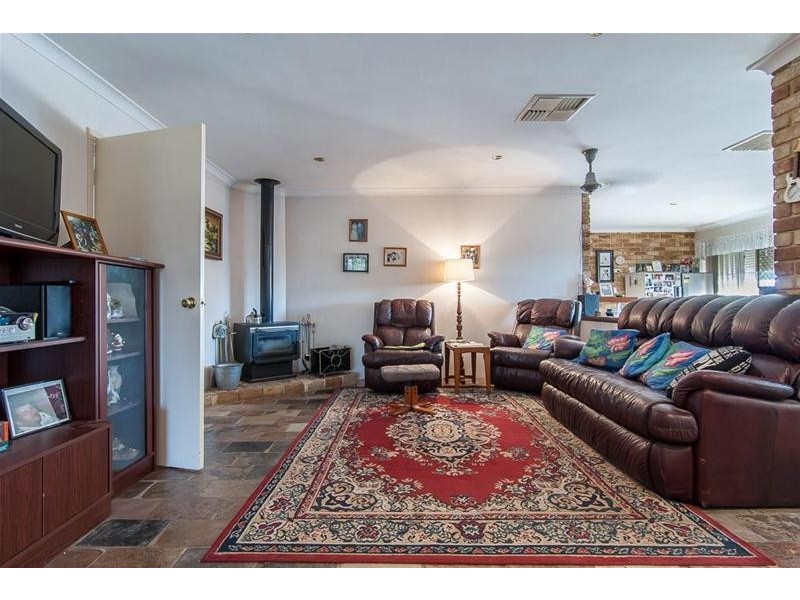 11 Cable Close, Seville Grove WA 6112