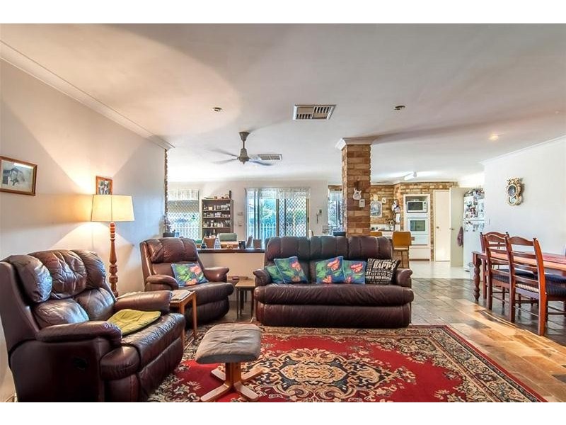 11 Cable Close, Seville Grove WA 6112